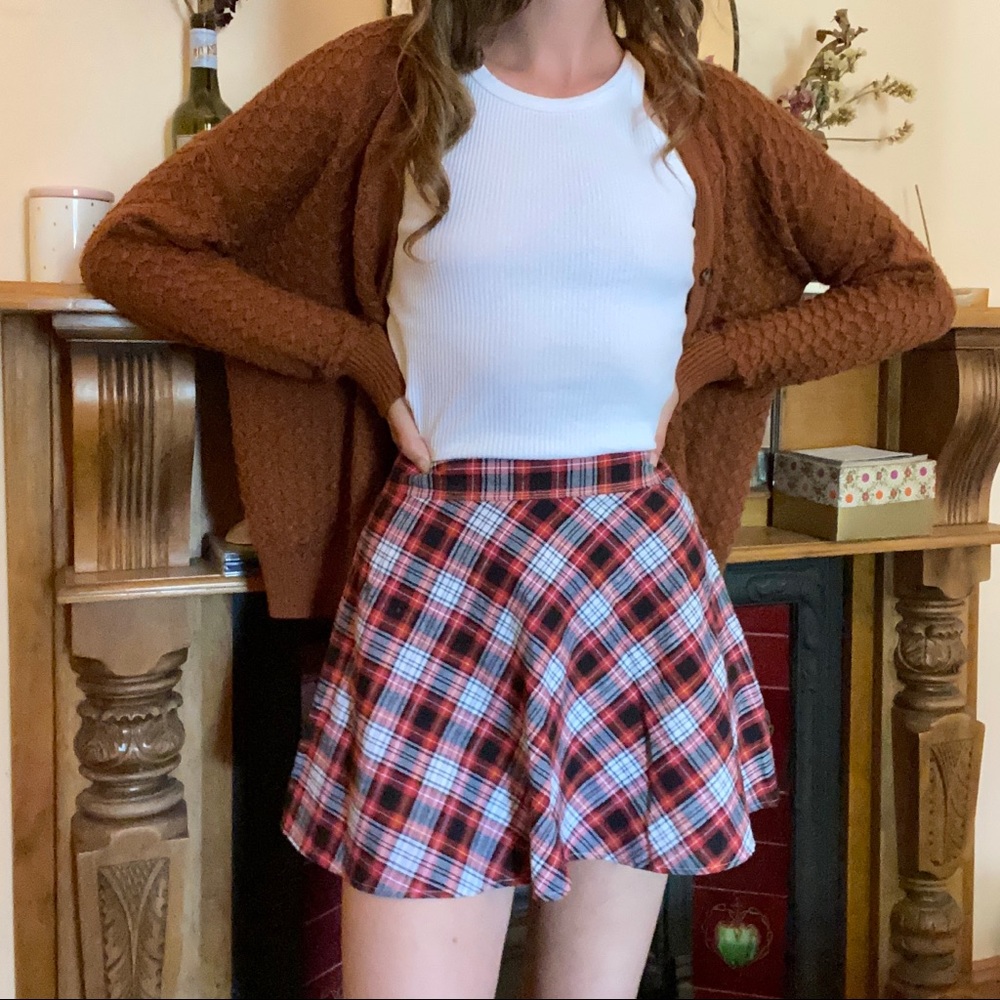 Plaid Mini Skirt - Picture 3 of 4